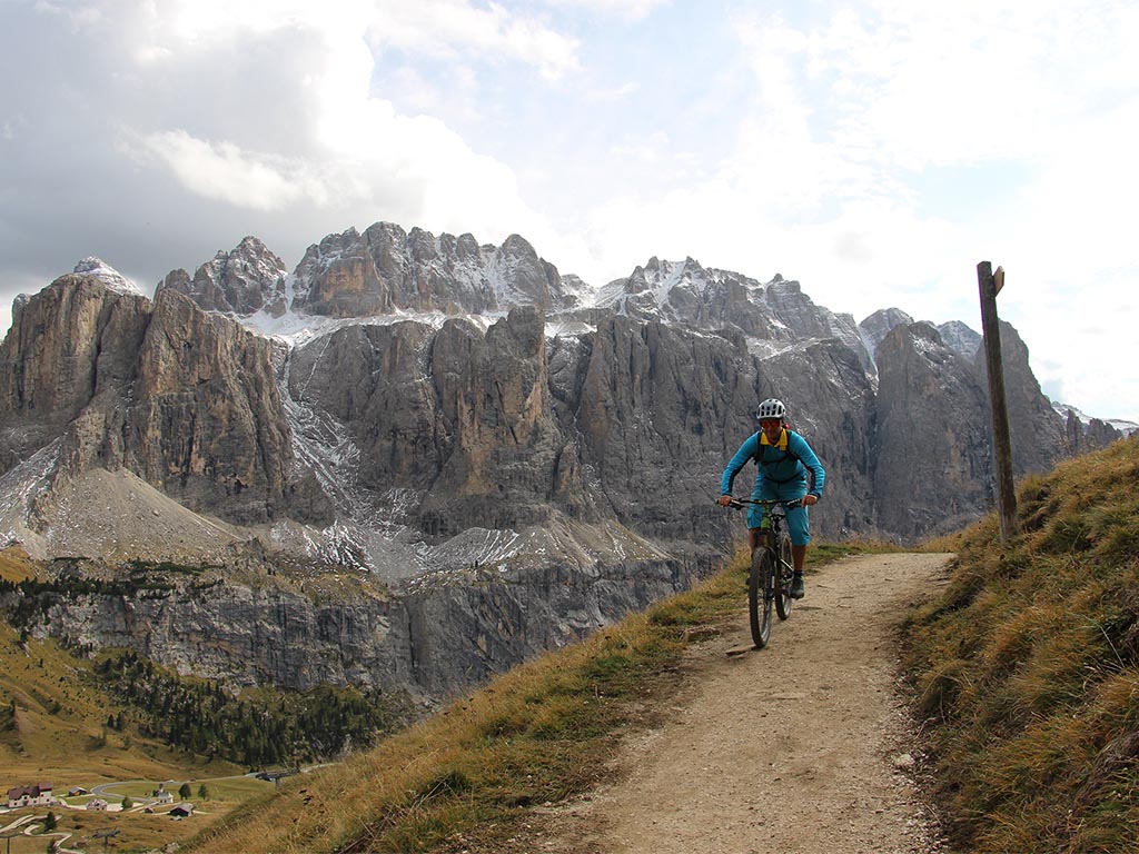 Mountain biking - Passo Gardena